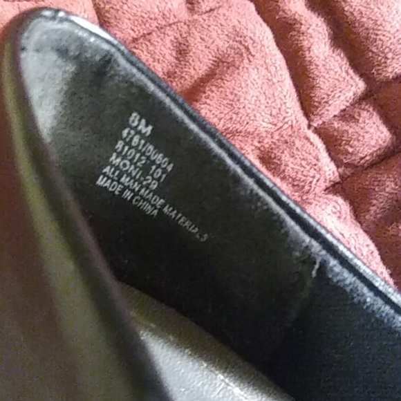 Pierre Dumas Women's Black Ballet Flats - Picture 13 of 14